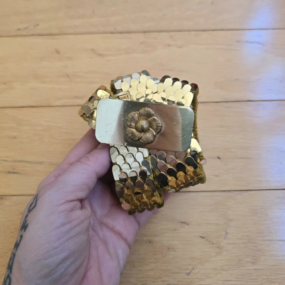 vintage 90's gold tone maximalist mini floral belt